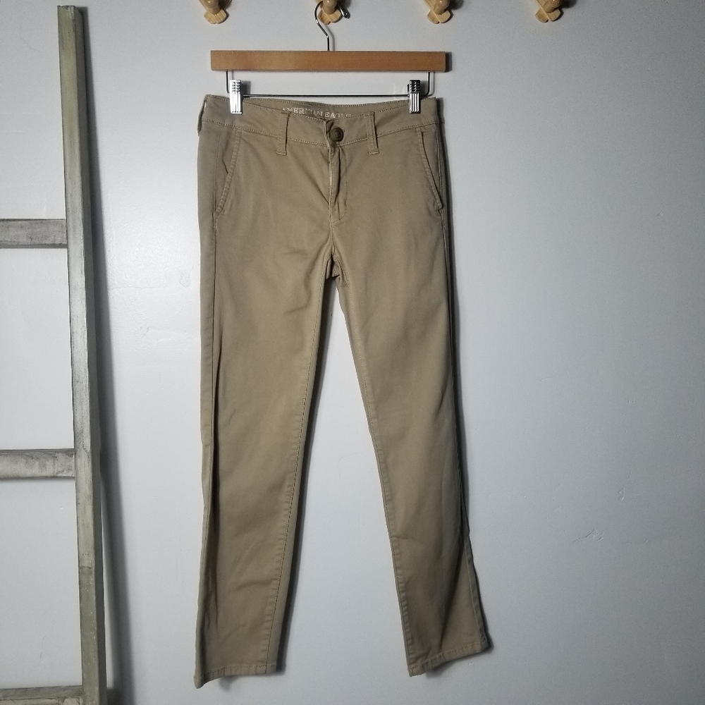 AMERICAN EAGLE WOMEN'S AEO TWILL SKINNY TAN SIZE 4 SHORT